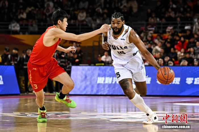 2025-2026赛季NBL揭幕战在贵