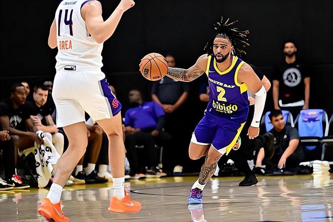 南湾湖人逆转撕裂城混音 RJ-戴维斯24+6助球队取胜