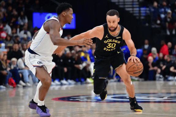 NBA常规赛收官日：约基奇半场定局西部格局，凯