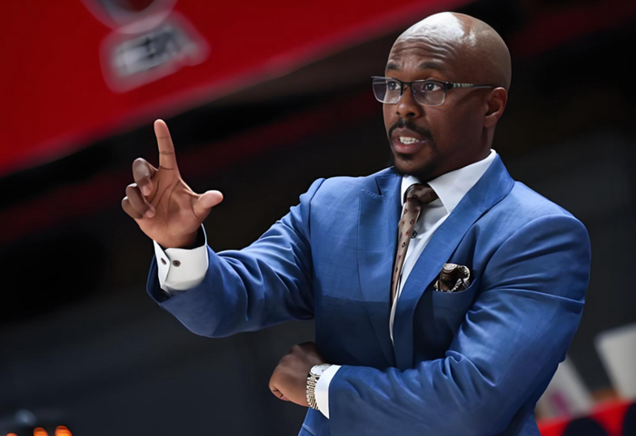 辽宁队大胜广州队 乌戈执教首秀获对手高度评价