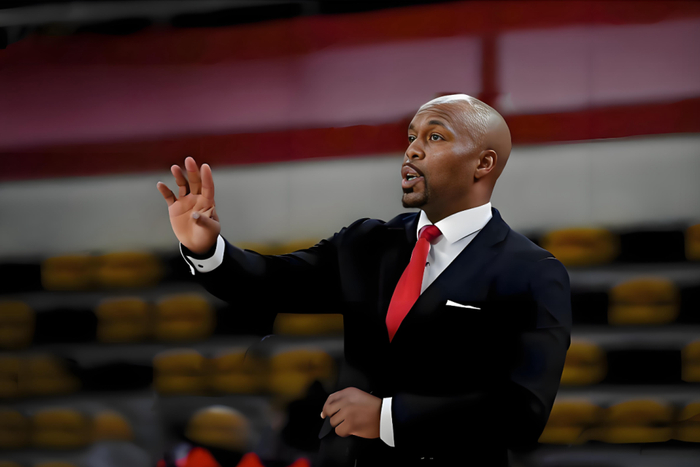 辽宁队大胜广州队 乌戈执教首秀获对手高度评价