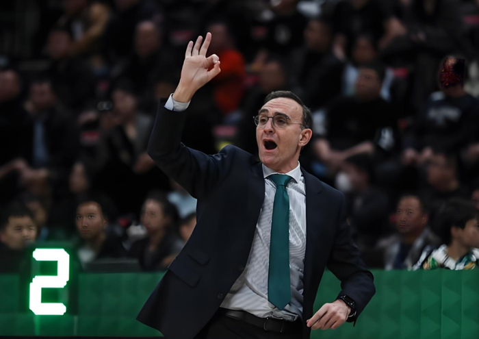 辽宁队大胜广州队 乌戈执教首秀获对手高度评价