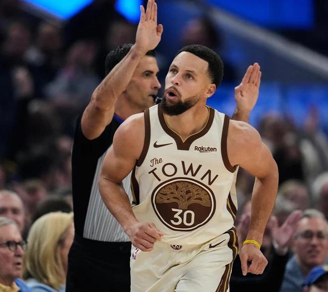 库里复出首战稳扎稳打 梅尔顿爆发率队掀翻西部