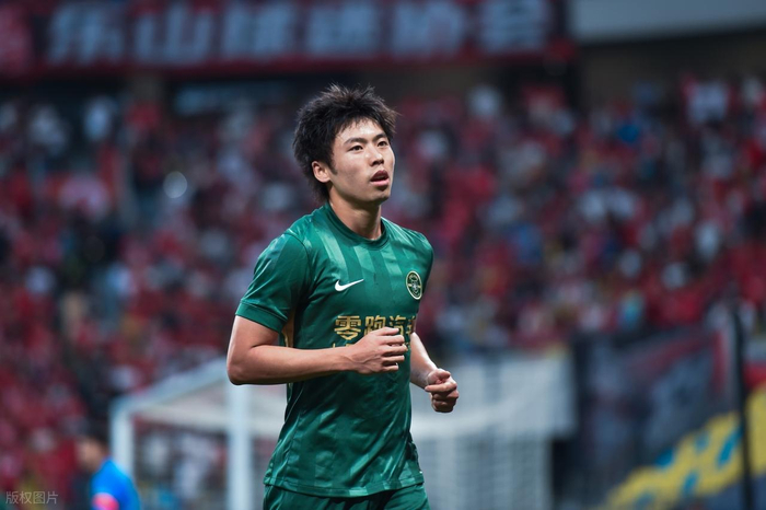 兄弟德比成焦点，成都蓉城4-0横扫浙江队