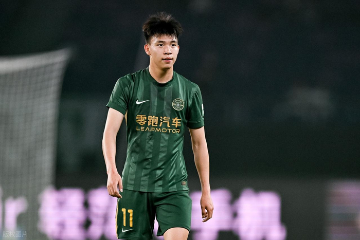 兄弟德比成焦点，成都蓉城4-0横扫浙江队